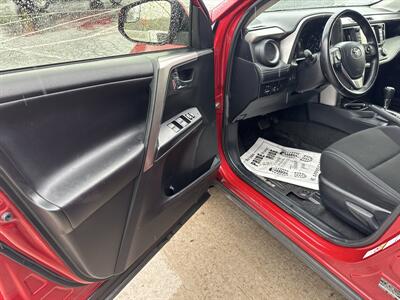2017 Toyota RAV4 XLE  AWD - Photo 21 - Hesston, PA 16647