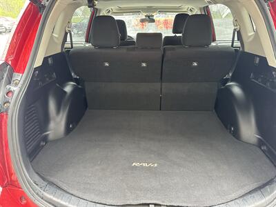 2017 Toyota RAV4 XLE  AWD - Photo 37 - Hesston, PA 16647