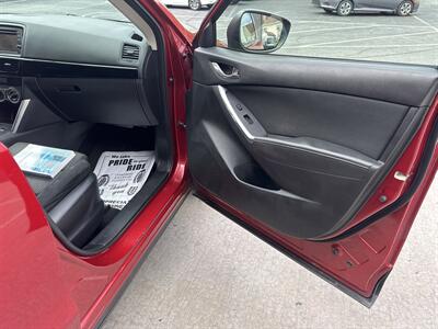 2015 Mazda CX-5 Touring AWD - Photo 37 - Hesston, PA 16647