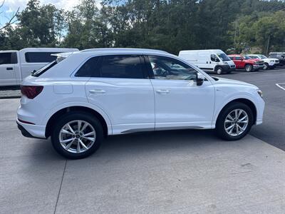 2023 Audi Q3 quattro S line Premi  AWD - Photo 3 - Hesston, PA 16647