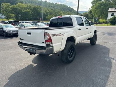 2015 Toyota Tacoma TRD Pro  DoubleCab 4x4 - Photo 5 - Hesston, PA 16647