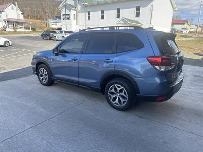2020 Subaru Forester Premium  AWD - Photo 6 - Hesston, PA 16647