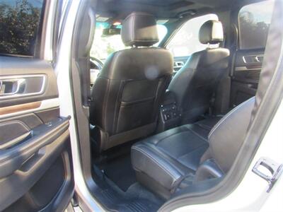 2017 Ford Explorer Limited   - Photo 15 - Downey, CA 90241
