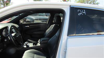 2013 Chrysler 300 Series S - Photo 29 - Downey, CA 90241