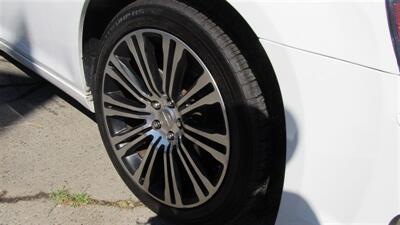 2013 Chrysler 300 Series S - Photo 2 - Downey, CA 90241