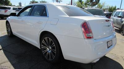 2013 Chrysler 300 Series S - Photo 9 - Downey, CA 90241
