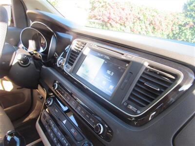 2015 Kia Sedona SX Plus   - Photo 15 - Downey, CA 90241