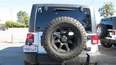 2014 Jeep Wrangler Rubicon   - Photo 13 - Downey, CA 90241
