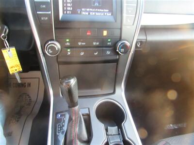 2016 Toyota Camry SE   - Photo 7 - Downey, CA 90241
