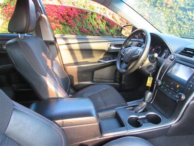 2016 Toyota Camry SE   - Photo 15 - Downey, CA 90241
