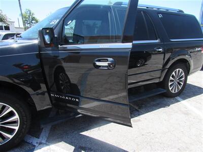 2015 Lincoln Navigator L   - Photo 5 - Downey, CA 90241