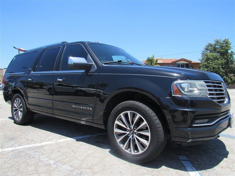 2015 Lincoln Navigator L   - Photo 1 - Downey, CA 90241