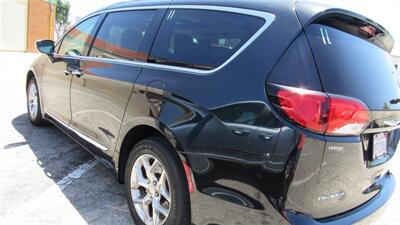 2018 Chrysler Pacifica Limited - Photo 25 - Downey, CA 90241