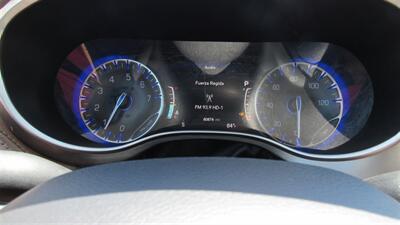 2018 Chrysler Pacifica Limited - Photo 17 - Downey, CA 90241
