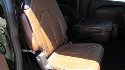 2018 Chrysler Pacifica Limited - Photo 10 - Downey, CA 90241