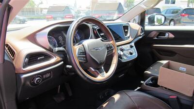 2018 Chrysler Pacifica Limited - Photo 16 - Downey, CA 90241