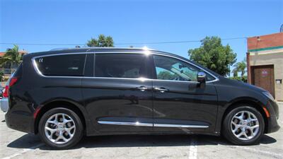 2018 Chrysler Pacifica Limited - Photo 29 - Downey, CA 90241