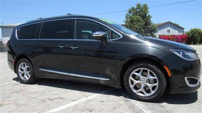 2018 Chrysler Pacifica Limited - Photo 1 - Downey, CA 90241