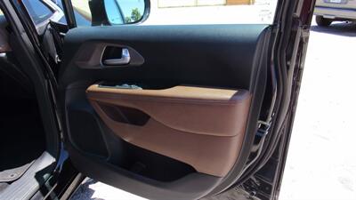 2018 Chrysler Pacifica Limited - Photo 9 - Downey, CA 90241