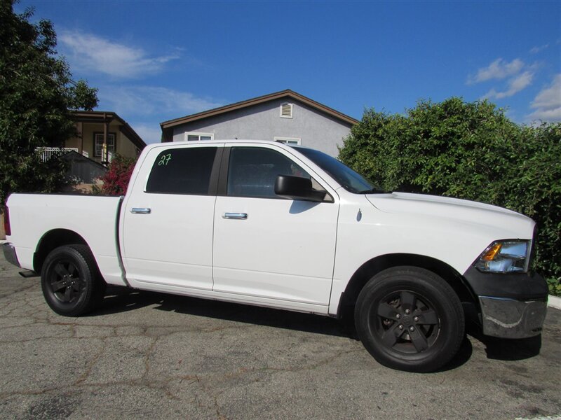 White 2013 RAM 1500 SLT Crew Cab RWD Pickup Truck 4X2 Automatic