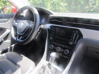 2020 Volkswagen Passat SE   - Photo 16 - Downey, CA 90241