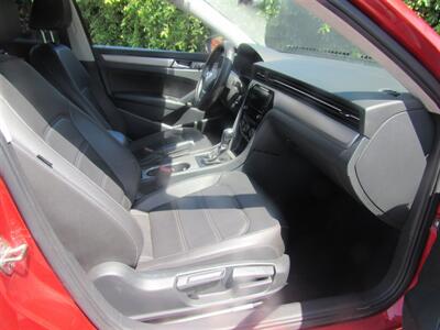 2020 Volkswagen Passat SE   - Photo 14 - Downey, CA 90241
