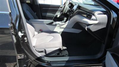 2022 Toyota Camry LE   - Photo 10 - Downey, CA 90241