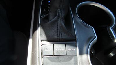 2022 Toyota Camry LE   - Photo 27 - Downey, CA 90241