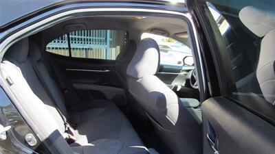 2022 Toyota Camry LE   - Photo 15 - Downey, CA 90241