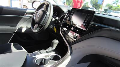 2022 Toyota Camry LE   - Photo 13 - Downey, CA 90241