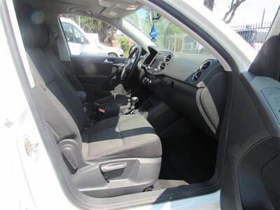 2015 Volkswagen Tiguan S   - Photo 14 - Downey, CA 90241