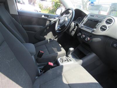 2015 Volkswagen Tiguan S   - Photo 15 - Downey, CA 90241