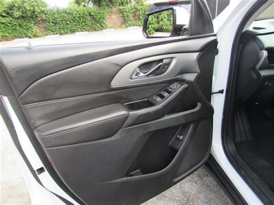 2019 Chevrolet Traverse LT Cloth   - Photo 8 - Downey, CA 90241