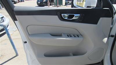 2019 Volvo XC60 T6 Momentum - Photo 16 - Downey, CA 90241