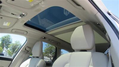 2019 Volvo XC60 T6 Momentum - Photo 24 - Downey, CA 90241