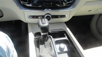 2019 Volvo XC60 T6 Momentum - Photo 13 - Downey, CA 90241