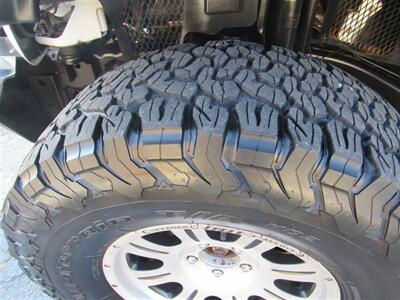 2017 Jeep Wrangler Sport S   - Photo 9 - Downey, CA 90241