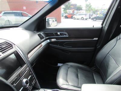 2018 Ford Explorer Limited   - Photo 11 - Downey, CA 90241