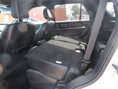 2018 Ford Explorer Limited   - Photo 12 - Downey, CA 90241