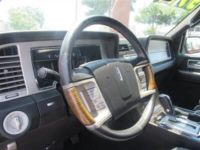 2010 Lincoln Navigator   - Photo 7 - Downey, CA 90241