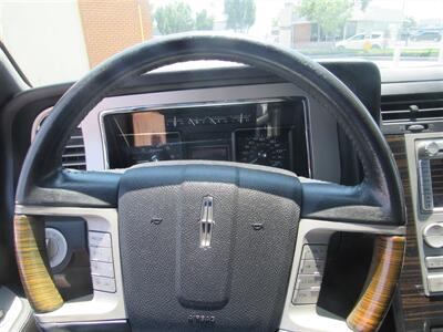 2010 Lincoln Navigator   - Photo 12 - Downey, CA 90241