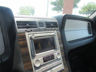 2010 Lincoln Navigator   - Photo 8 - Downey, CA 90241