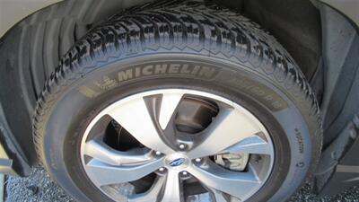 2019 Subaru Ascent Premium 7-Passenger - Photo 8 - Downey, CA 90241