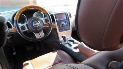 2013 Jeep Grand Cherokee Overland   - Photo 14 - Downey, CA 90241