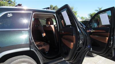 2013 Jeep Grand Cherokee Overland   - Photo 18 - Downey, CA 90241