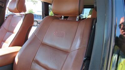 2013 Jeep Grand Cherokee Overland   - Photo 8 - Downey, CA 90241