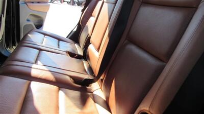 2013 Jeep Grand Cherokee Overland   - Photo 12 - Downey, CA 90241