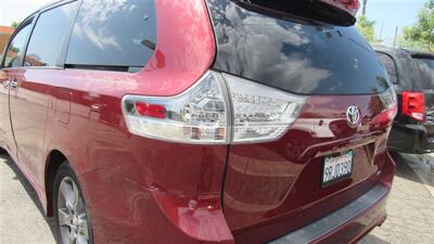2015 Toyota Sienna SE Premium 8-Passeng   - Photo 7 - Downey, CA 90241