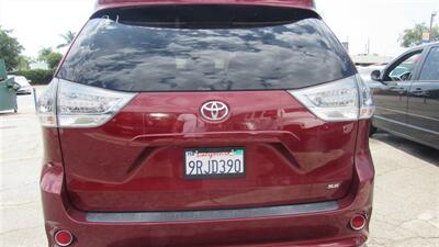 2015 Toyota Sienna SE Premium 8-Passeng   - Photo 9 - Downey, CA 90241