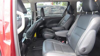 2015 Toyota Sienna SE Premium 8-Passeng   - Photo 19 - Downey, CA 90241